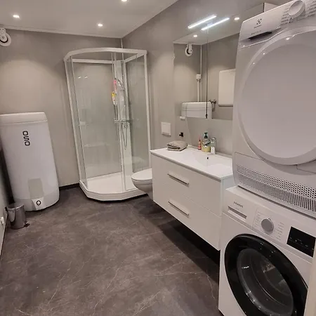 Nyoppusset Og Moderne * Svolvaer