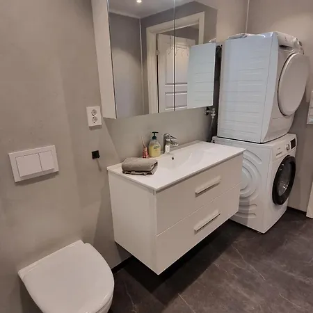 شقة Nyoppusset Og Moderne